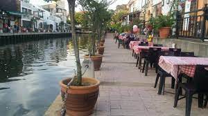 Dutch harbor café is located strategically by the malacca river and is positioned at the heart of the heritage city. Dutch Harbour Cafe Melaka Vmo