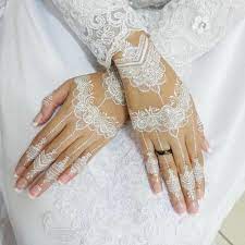 Simple white henna design #2 by hayani_henna. 60 Ide Henna Putih Henna Desain Henna Putih