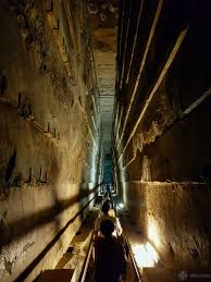 Grand Gallery Inside The Great Pyramid Of Giza This Is Khufus Pyramid The Earliest And Largest Of The Lot Great Pyramid Of Giza Pyramids Pyramids Egypt