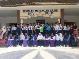 Sekolah berasrama penuh integrasi batu rakit. Sekolah Menengah Sains Batu Pahat Gak Patii