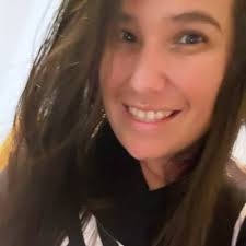 Elizabeth Aispuro (@eliimontoyaa)