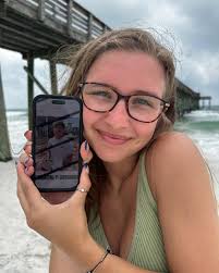 Bethany Brock 🔆 (@bethieruthie) • Instagram photos and videos