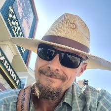 Carolyn Truax's Instagram, Twitter & Facebook