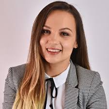 Natalia Bell's Instagram, Twitter & Facebook