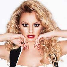 Her career began in 2009 when native music producers marcel prodan and andrei nemirschi heard her singing at a. Alexandra Stan Hot By Dj Jorge Gallardo