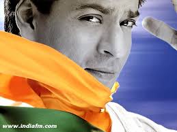 Yet, my heart is indian) is a 2000 indian hindi comedy thriller film released by dreamz unlimited (now red chillies. Phir Bhi Dil Hai Hindustani 2000 Wallpapers Phir Bhi Dil Hai Hindustani 2000 Hd Images Photos Shahrukh Khan 158 Bollywood Hungama