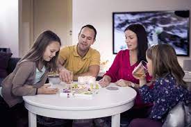 Comprando una tv en nueva york. Los 10 Mejores Juegos De Mesa Para Jugar En Familia Juegos De Mesa