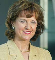 Doctorii dermatologi pregatiti la cele mai inalte standarde actuale din echipa derma360 va pot oferi servicii medicale performante pentru prevenirea, diagnosticul si tratamentul afectiunilor pielii, unghiilor si parului. O Romanca Cel Mai Bun Chirurg Dermatolog Din Lume Hotnews Mobile