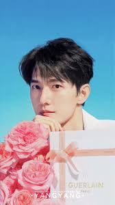 Yang Yang (楊洋) shoots a group of highlights of Valentino endorsement  posters.. Black suits and lights increase the charm index!🎉🎉🎉 楊洋(Yang  Yang)拍攝華倫天奴代言海報的一組花絮.....黑色西裝燈光下增加魅力指數!😍😆😘♥️🥰🥳🤩