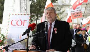 Korábbi sajtóértesülések szerint több állásajánlattal is megkeresték a volt kormányszóvivőt, aki. Szerzo Magyar Narancs