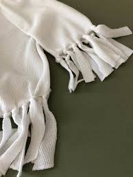 Apr 04, 2021 · 17. How To Fringe A Long Sleeve T Shirt Yarn Scissors Silk