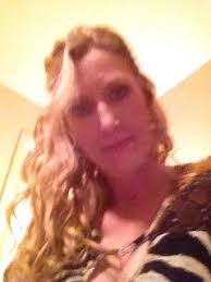 Lauri Lopez's Instagram, Twitter & Facebook