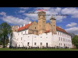 Tehdejší památkový úřad nařídil, že nesmí být porušen historický vzhled zámku. Chateau Hradek Susice Destimap Destinations On Map