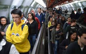 A partir de uma decisão do tribunal superior do trabalho (tst), os metroviários devem manter 80% da frota de trens em circulação nos horários de maior movimento. Metroviarios Suspendem Greve Mas Inicio Da Operacao E Parcial