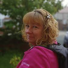 Does anyone know of a Brian and jackie hurst, of wellmeadow Lane. They were  friends of my mums