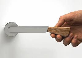 Poignee De Porte Avec Bloque Porte Integre Door Handles Door Handle Design Steel Doors