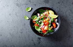 Salad merupakan jenis makanan yang terdiri dari buah dan sayur. Sayur Untuk Salad Yang Biasa Digunakan Dan Kandungan Nutrisinya