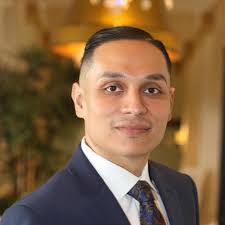 Jonathan Isom's Instagram, Twitter & Facebook