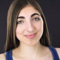 Mara Gilbert's Instagram, Twitter & Facebook