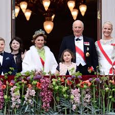 Maybe you would like to learn more about one of these? Martha Louises Tochter Leah Isadora Behn Sie Schickt Urlaubsgrusse Stars