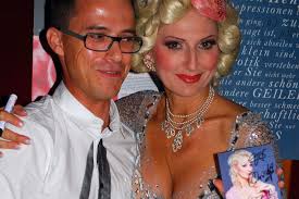 Klaus Wowereits traditionelles Hoffest im Roten Rathaus wurde zwar leider  ...