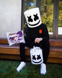 Marshmello is 28 years old, and his zodiac is taurus. Marshmello Is Teaming Up With A Marshmallow Company To Sell Marshmallows Edm Com The Latest Electronic Dance Music News Reviews Artists