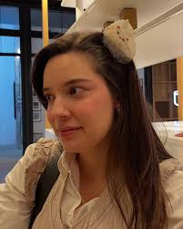 fácil hay fotos de mínimo 5 meses atrás 🥰