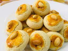 Biskut kacang merupakan kegemaran dan sangat popular bagi masyarakat malaysia. Biskut Mazola Biskut Kacang Tanah Yang Sedap Lembut Dan Mudah Disediakan Blog Cik Matahariku