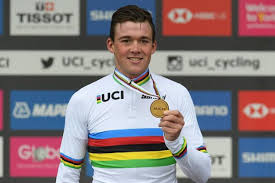 A la manière de la petite sirène du conte d'andersen, le jeune mads pedersen a été le premier à toucher terre, et. La Surprise Mads Pedersen Nouveau Champion Du Monde Sur Route L Equipe