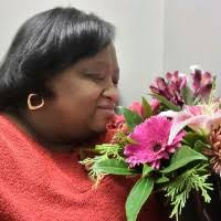 100+ perfiles de «Sauls»