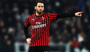 En son ve en güncel hakan çalhanoğlu haberlerine, son dakika hakan çalhanoğlu gelişmelerine ulaşmak için hemen tıkla, ilk senin haberin olsun! Milan Ve Hakan Calhanoglu Uzatiyor Tum Spor Haber