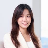 Cora Wong's Instagram, Twitter & Facebook