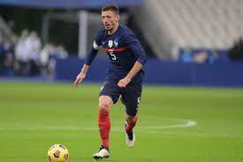 Page tenue par un étudiant en économie et commerce. Liste Des Bleus Ce Qu Il Faut Savoir Sur Clement Lenglet L Equipe