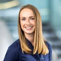 Laura Recker's Instagram, Twitter & Facebook