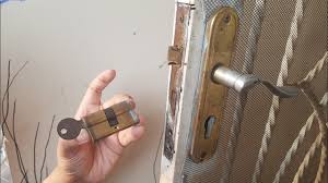 Jenis pegangan pintu,jual handle pintu,jual handle pintu rumah,jual handle pintu di bandung,katalog handle pintu,kunci handle pintu,,list harga handle pintu,,model pegangan pintu,model pegangan pintu bandung,model pegangan pintu di bandung,model handle pintu, jual pegangan pintu Cara Bongkar Dan Pasang Kunci Pintu Rumah Youtube