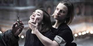 Jaqen h'ghar is one of the most mysterious characters on game of thrones. in both the show and the books, jaqen meets arya stark some people have theorized that the arya the waif stabbed was jaqen testing the waif. Game Of Thrones The Waif S Hatred Of Arya Was A Faceless Men Plot Hole
