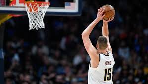 Thompson: The ridiculousness of Nikola Jokić illustrated in a single shot -  The Athletic