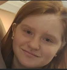 Elizabeth Jacobsen's Instagram, Twitter & Facebook