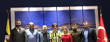 Arda güler için son olarak görev yaptığı fenerbahçe ve önceden futbolcu olarak görev aldığı kulüplerdeki sezon, lig, takım, maç ve gol verileri. Fenerbahce Arda Gurel Ile 2 5 Yillik Anlasma Sagladi Spor Haberleri