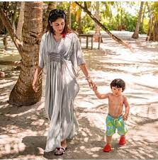 Taimur Ali Khan Celebrates His Second Birthday With Kareena And Saif In South Africa Hungryboo Bollywood Celebrities Indian Celebrities Indian Maternity Wear