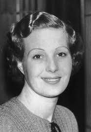 Barbara Kelton's Instagram, Twitter & Facebook