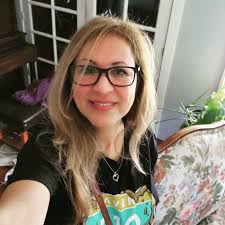 🥰One of our favorite clients Claudia just sent me this pic. She tried and  loves Bb Thickening Shampoo and Conditioner. Beautiful pic and hair  Claudia. 20% off at Underground Salon. Bb's Thickening