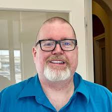 Boomer Esiason thinks the Bengals showed why they have a reputation for  cheapness in the way they invited him and other Ring of Honor members to  this year's Ring of Honor induction