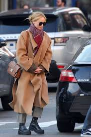 The Heavyweight Boots Jennifer Lawrence Zoe Kravitz Are Stomping Through Winter In With Images Jennifer Lawrence Street Style Jennifer Lawrence Jennifer Lawrence Style
