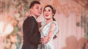 Cahyo lintang ing wengi gawe anyeme ati. It Is Believed That Someone From The Marriage Of Nella Kharisma Dory Harsa Changed Religion