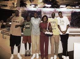 Giannis and older brother thanasis, would help out by hawking watches, bags and sunglasses. Giannis Antetokounmpo The Greek Freak World Stories Characters Tell Your Story