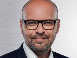 D. Karas: Generálny prokurátor by mohol mať po 4 rokoch nárok na výsluhový  dôchodok