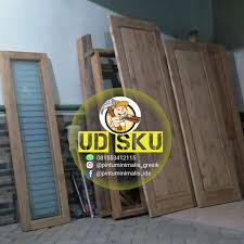 Kusen kayu memang mempunyai nilai estetika yang sangat tinggi. Harga Kusen Pintu Jati Di Surabaya Gresik Sidoarjo Lamongan Pintuminimalis Id