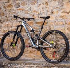 Mountain Biking Mtb Downhill And Slopestyle Bikes Mountain Bike Setups And Tricks Tricyclebaby Mountenbike Fahrrad Zeichnungen