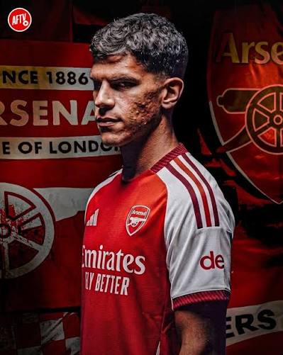 🚨 Arsenal are interested in signing Mateus Fernades from West Ham United  this summer 💥 Would you take the Portuguese midfielder at Arsenal? 🤔